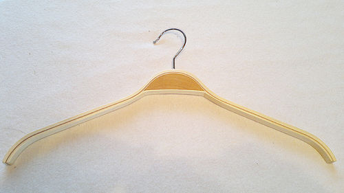 10 Stück Kleiderbügel - Holzbügel - Schichtbügel ohne Steg 42 cm breit